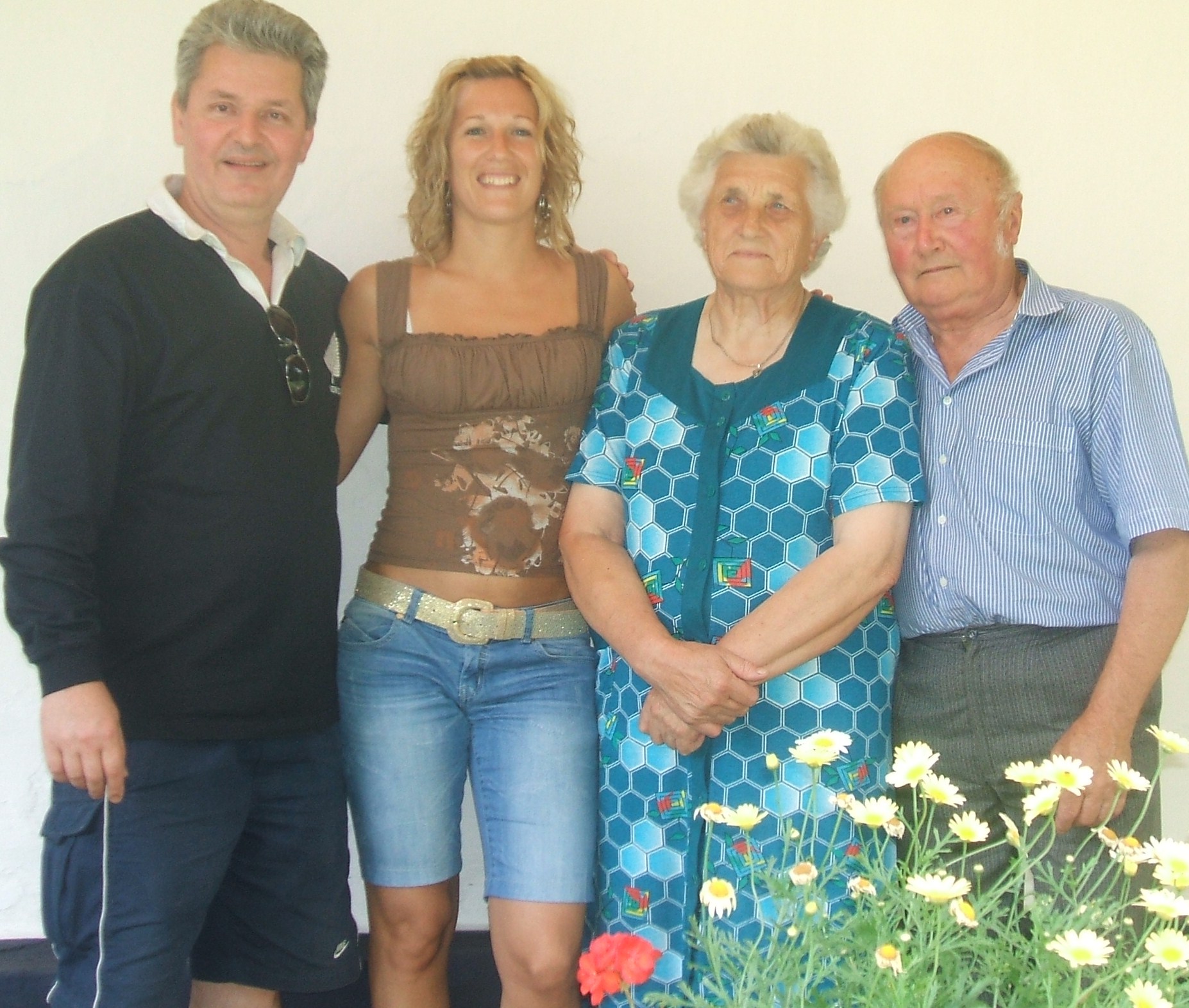 HU_Ostffy_SzaffJusztina_Laszlo_es_Ilineni_Small.JPG